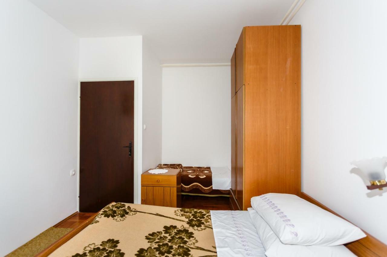 Apartmani Jelica Krk Town Exterior foto