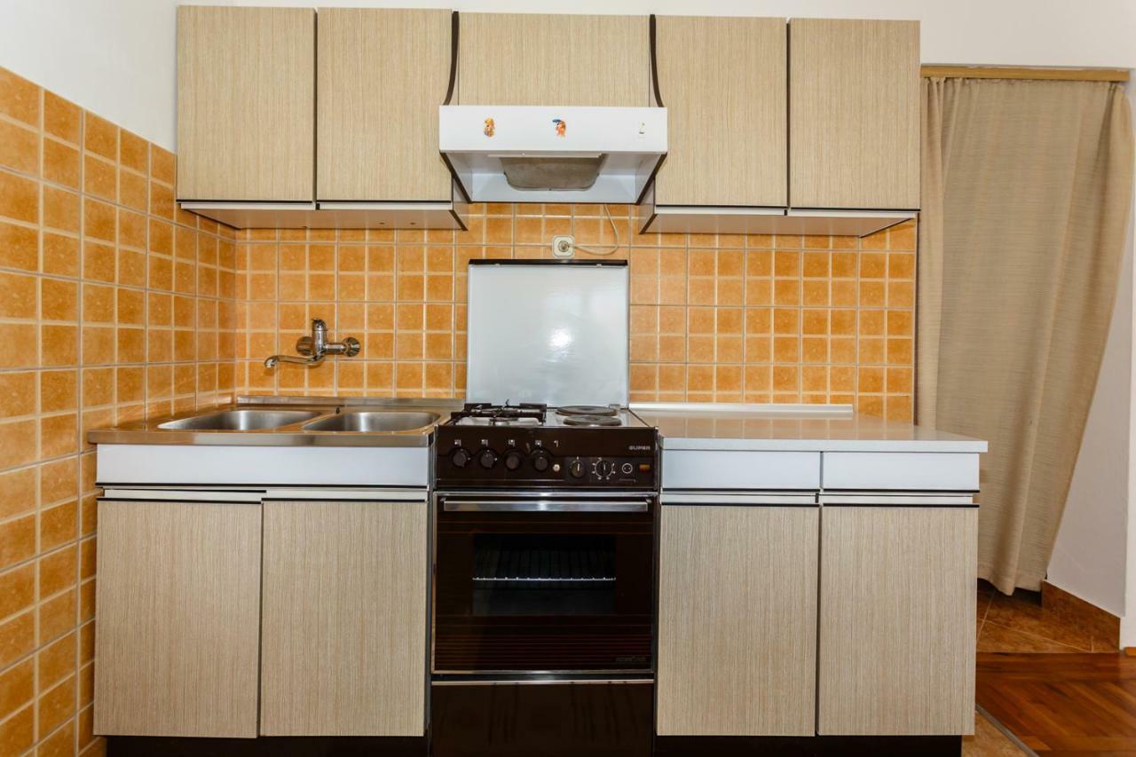 Apartmani Jelica Krk Town Exterior foto